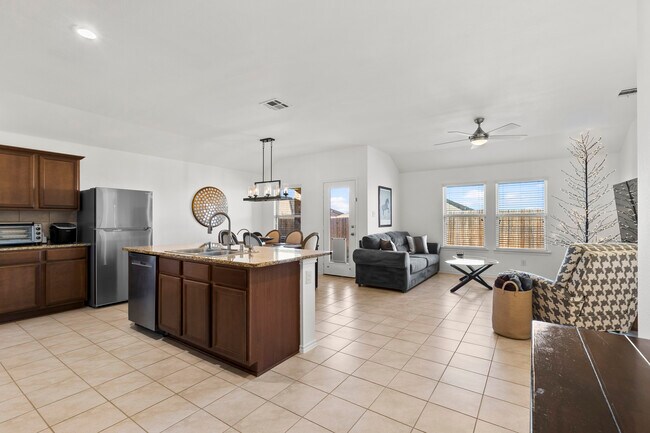 Building Photo - 1111 Mercury Dr