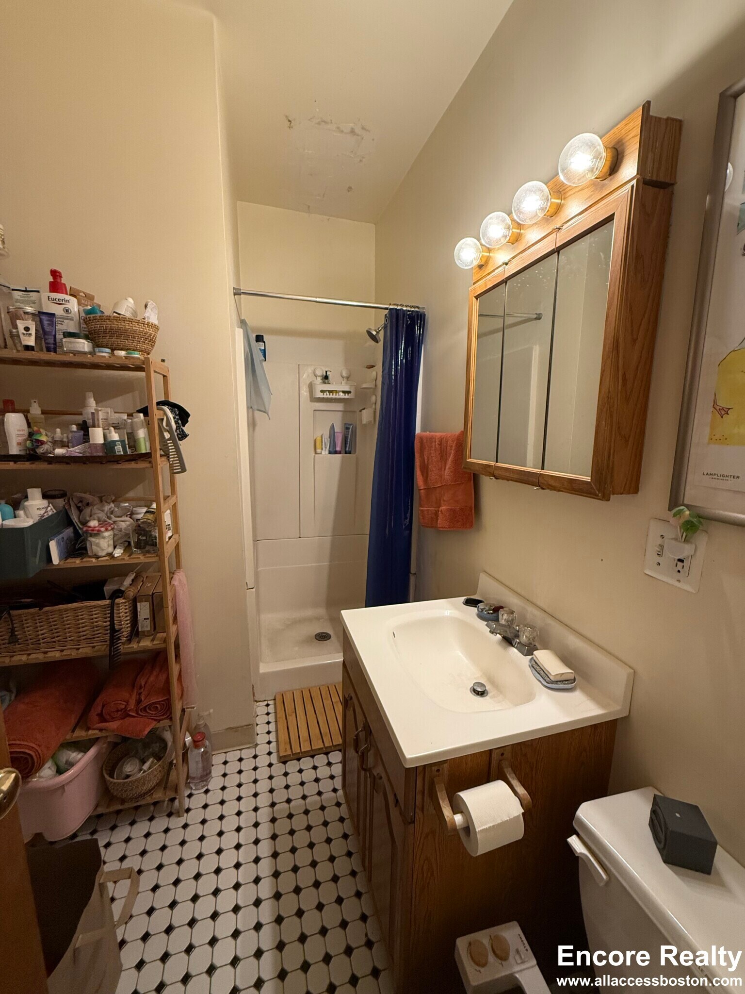 Building Photo - 331 Faneuil St