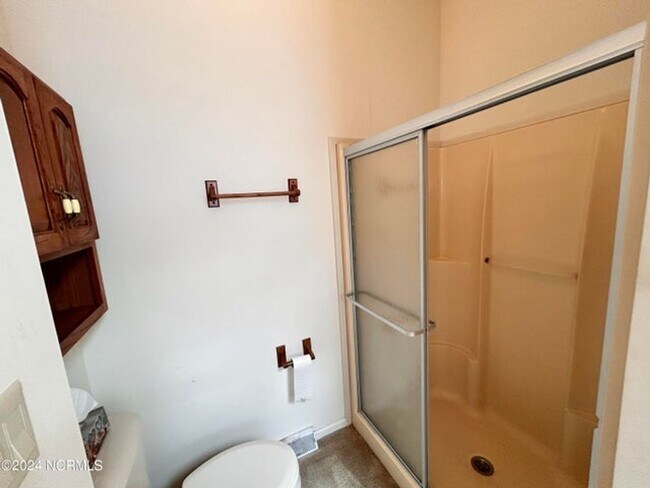 Building Photo - 1075 Captains Ct