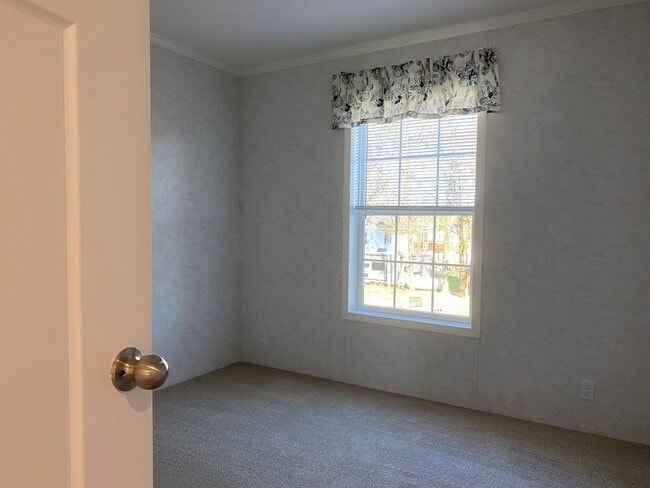 Building Photo - 135 Church Rd