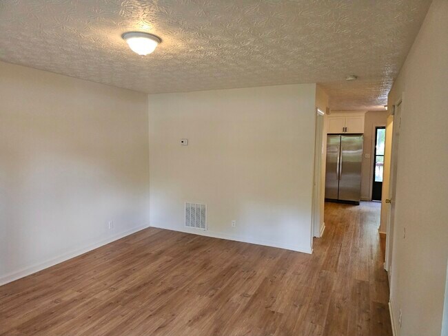 Building Photo - 490 S Jeff Davis Dr