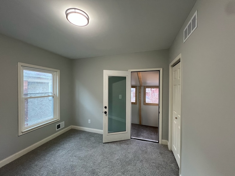 Building Photo - 4086 Montgomery St