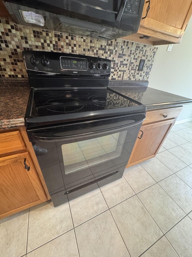 Building Photo - Spacious 4-Bed, 2.5-Bath Home in Mauldin –...