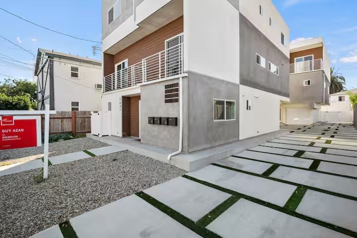 Building Photo - 5637 Klump Ave
