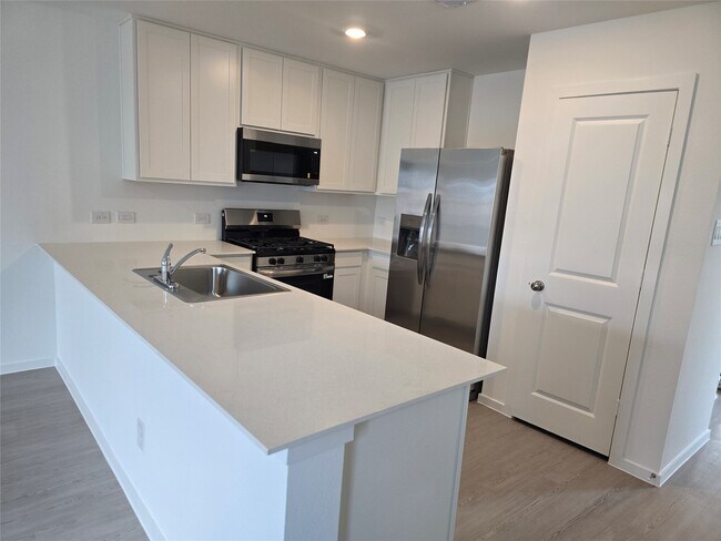 Building Photo - 21606 Willow River Canyon Ln