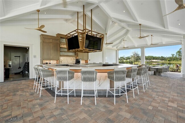 Building Photo - 1657 Serena Ave