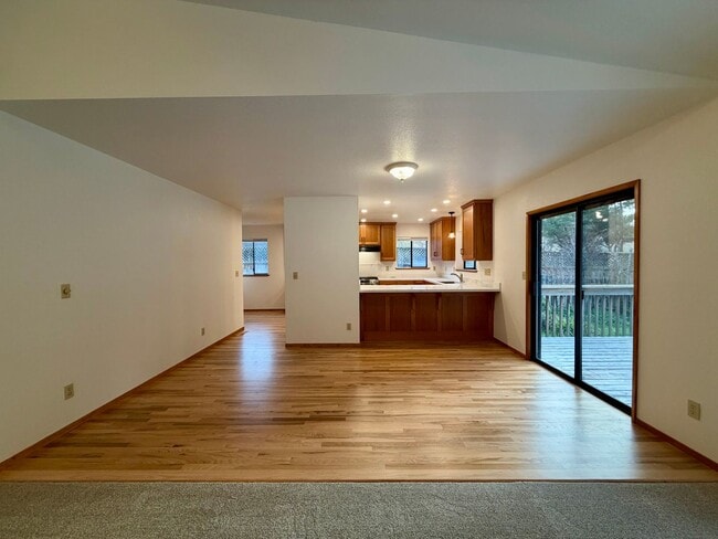 Building Photo - 4036 Campton Rd