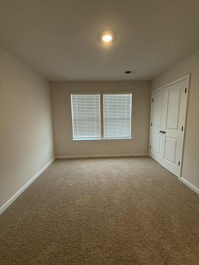 Building Photo - 1475 Amberview Ln