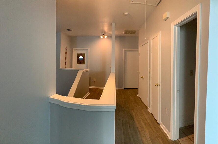 Building Photo - 1252 Canyon Creek Cir