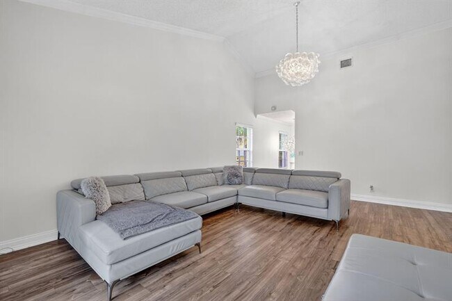 Building Photo - 2121 S Ocean Blvd