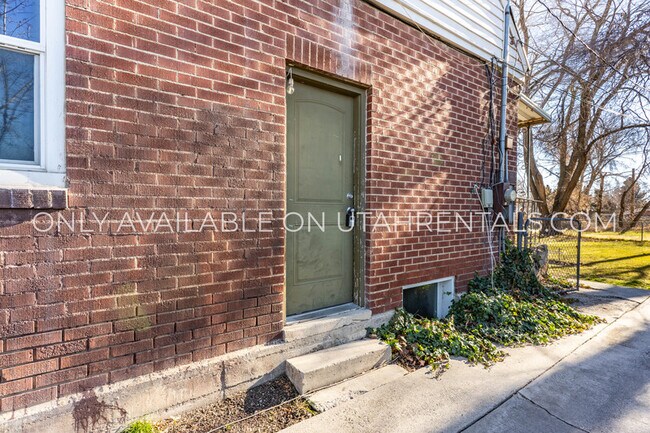 Building Photo - 40 E State St