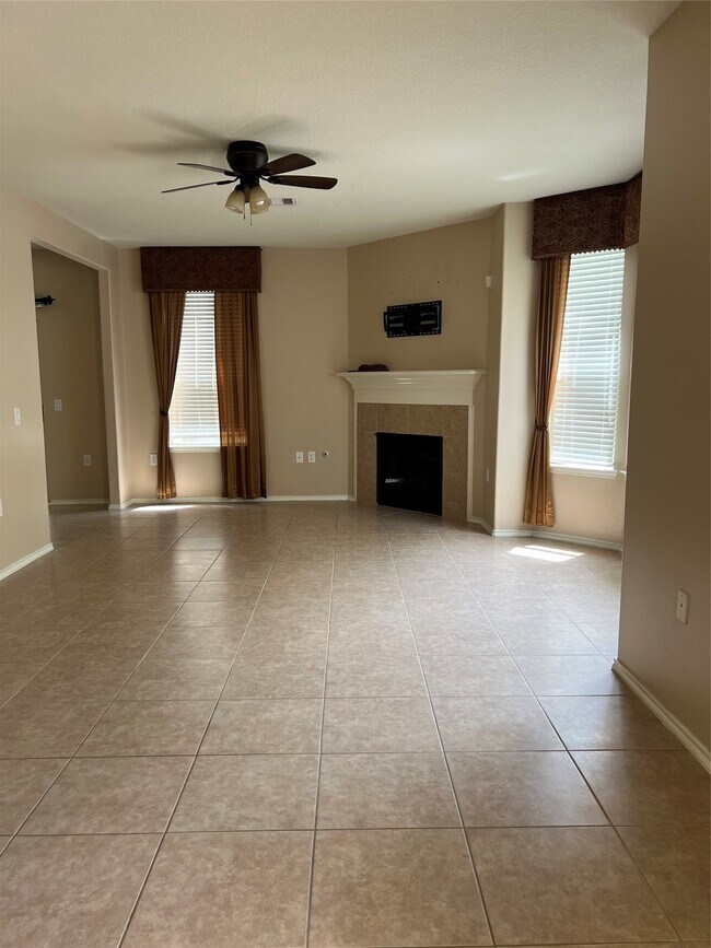 Building Photo - 13600 Breton Ridge St
