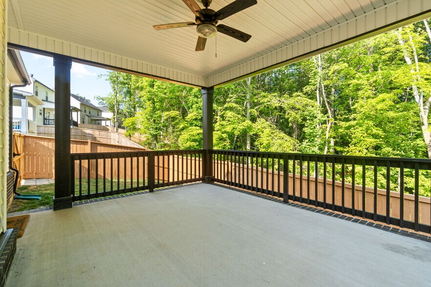 Building Photo - 1022 Brightwood Ct