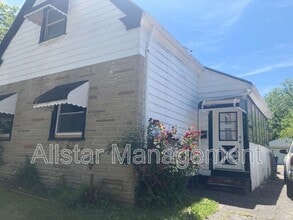 Building Photo - 6706 Gertrude Ave