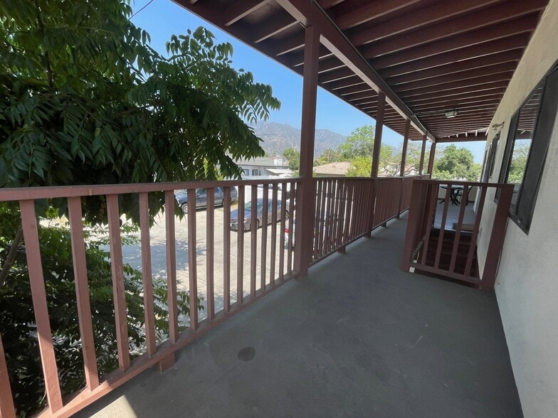 Building Photo - 1635 E Washington Blvd