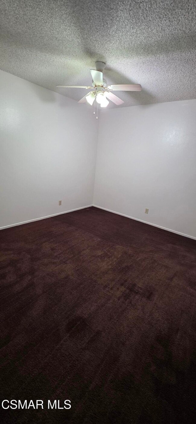 Building Photo - 194 Fashion Park Pl