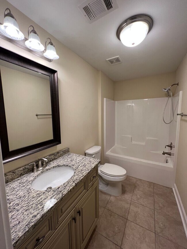 Building Photo - Beautiful Prattville Home