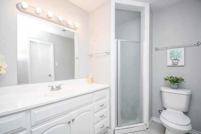 Building Photo - 11839 Blair Meadow Dr