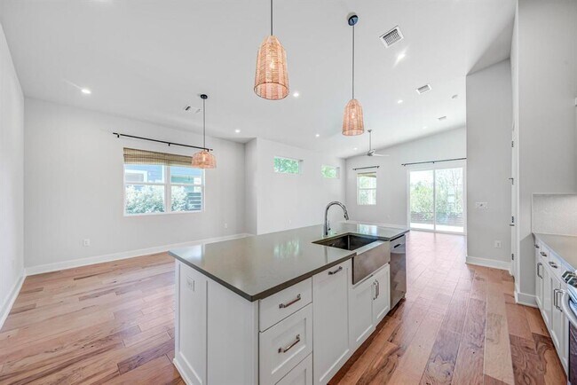 Building Photo - 6401 Keegans Dr