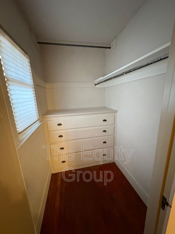 Building Photo - 820 S Court St