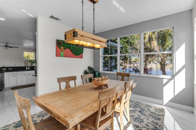 Building Photo - 16605 SW 55th Terrace