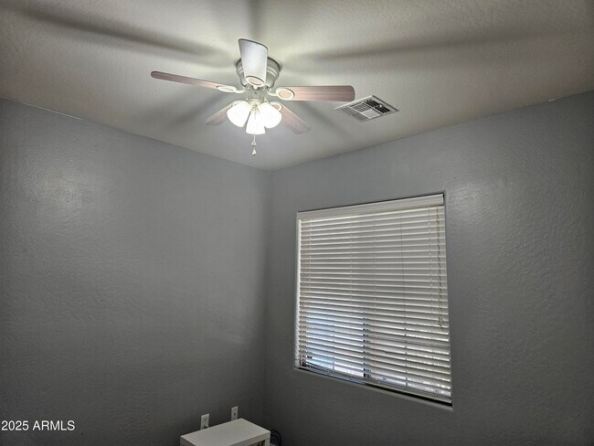 Building Photo - 42356 W Balsa Dr