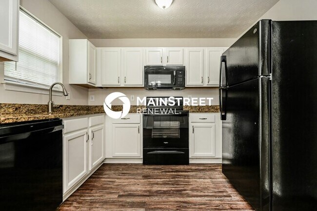 Building Photo - 4 Bedroom Pet-Friendly Home in LITHONIA, GA with Main Street Renewal
