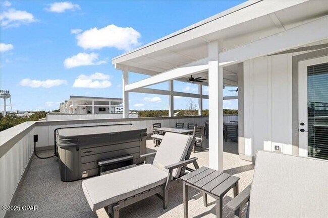 Building Photo - 15 E Queen Palm Dr
