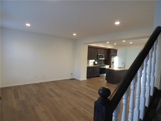 Building Photo - 307 Thurgood Dr