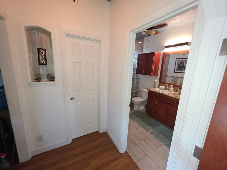 Building Photo - 1367 Kakae Pl