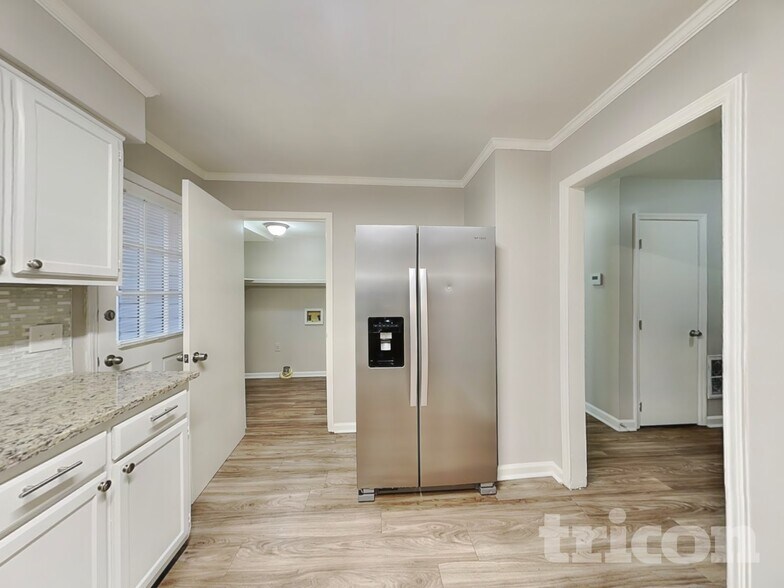Building Photo - 4128 Labrador Dr
