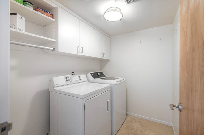 Building Photo - 2239 Del Mar Scenic Pkwy