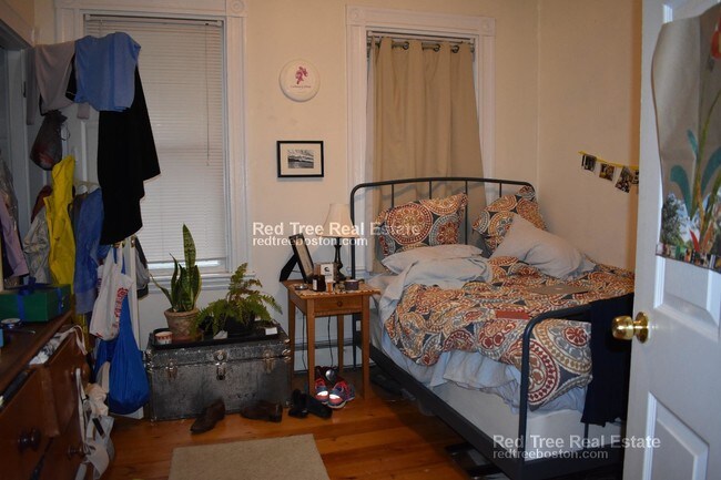 Primary Photo - 48 Green St