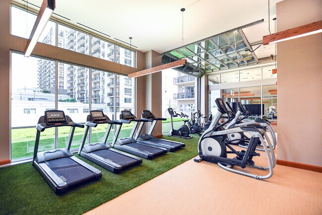 Building Photo - 2 Hbr Pt Rd S