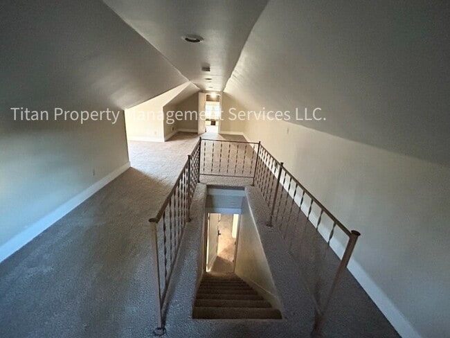 Building Photo - Check this out! Delightful 3-Bed Sanctuary...