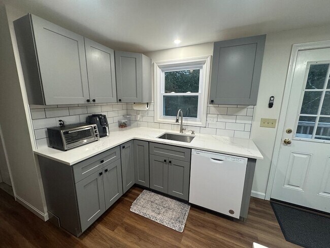 Building Photo - 152 Porcupine Cir