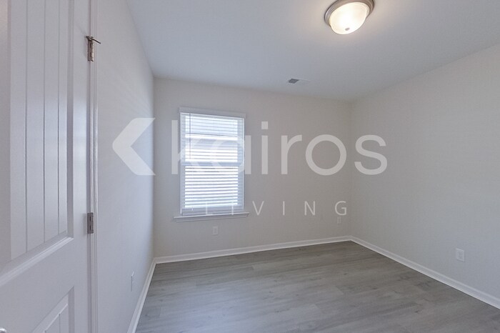 Building Photo - 15 Carrollton Dr