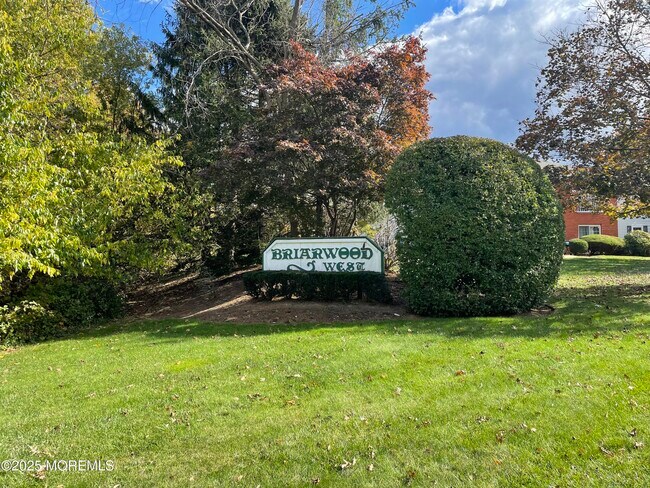 Building Photo - 716 Zlotkin Cir