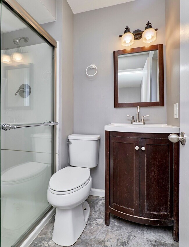 Building Photo - 11003 Fawnhaven Dr