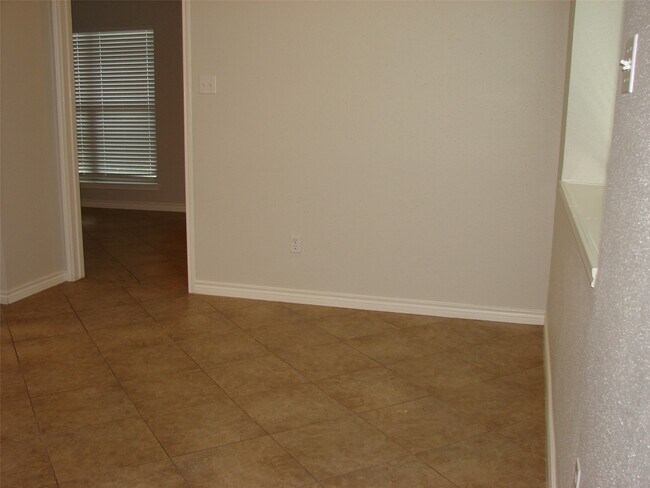 Building Photo - 7010 Buchanan Dr