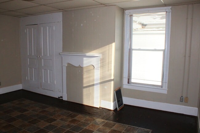 Building Photo - 975 Church St