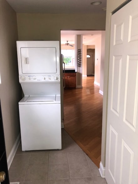 Building Photo - 2531 W Charleston St