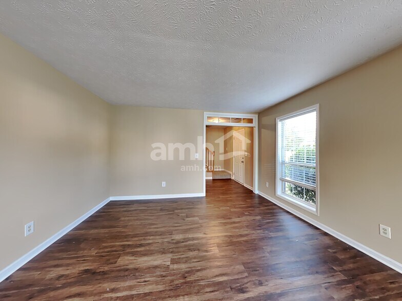 Building Photo - 3285 Summit Pl Dr