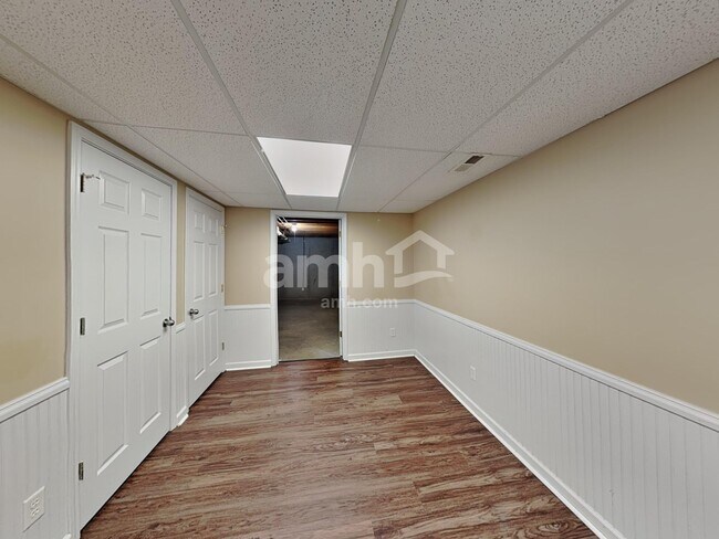 Building Photo - 1777 Woodstock Dr