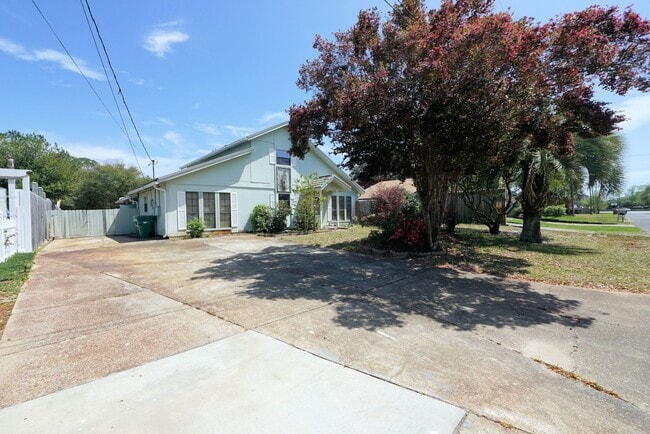 Building Photo - A Mile West of Hurlburt