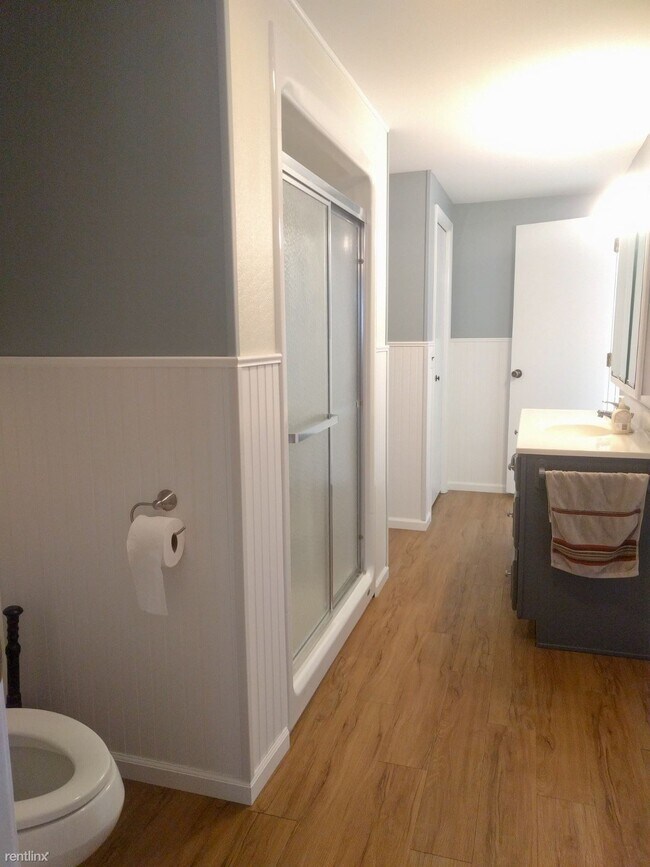 Building Photo - 3 br, 1 bath House - 12129 Bell Rd