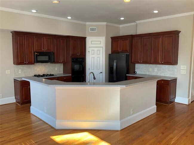 Building Photo - 6193 Spalding Dr