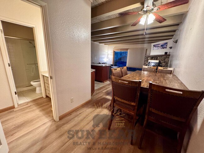 Building Photo - 3 Bedroom in Central Location in Incline!