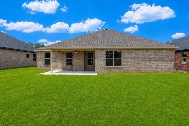 Building Photo - 2104 Dagan St