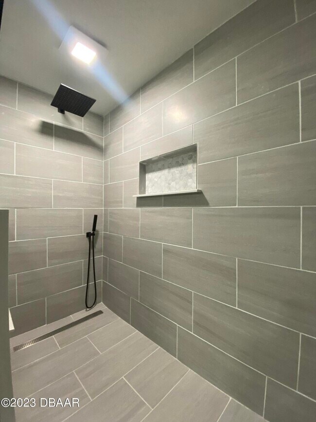 Building Photo - 548 Aeolian Dr